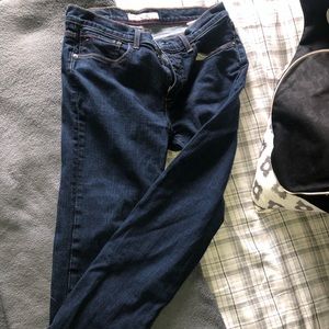 •Tommy Hilfiger Jeans